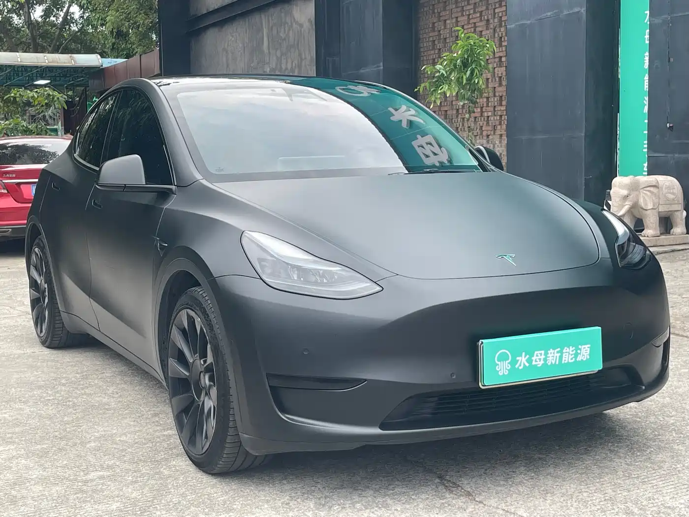 TESLA MODEL Y