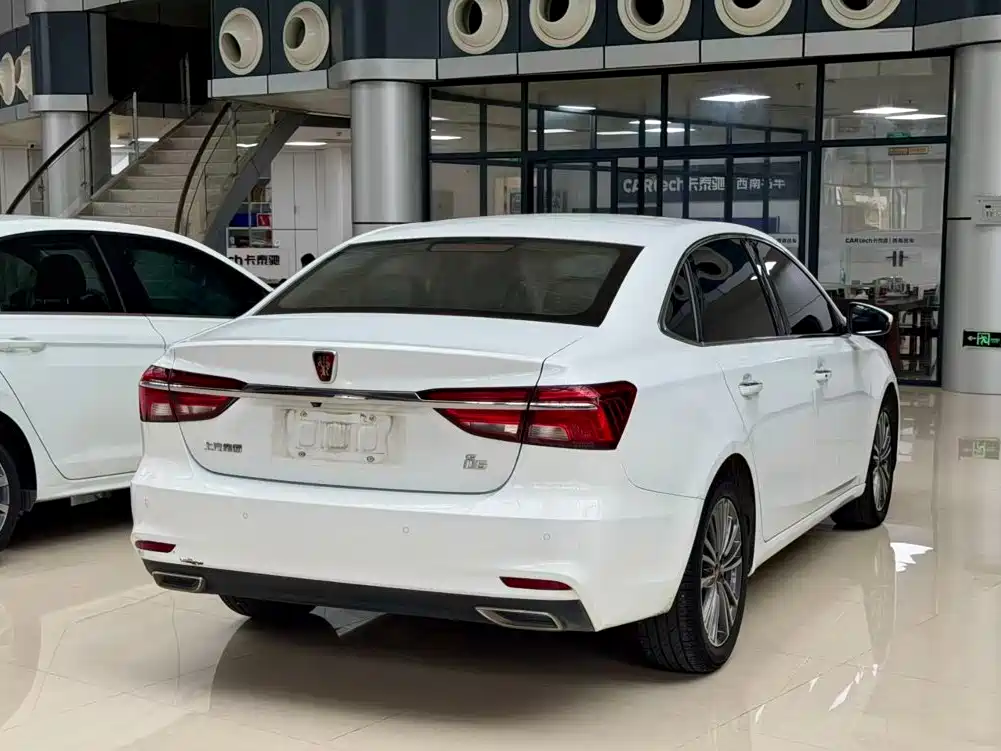 2022 Roewe i6
