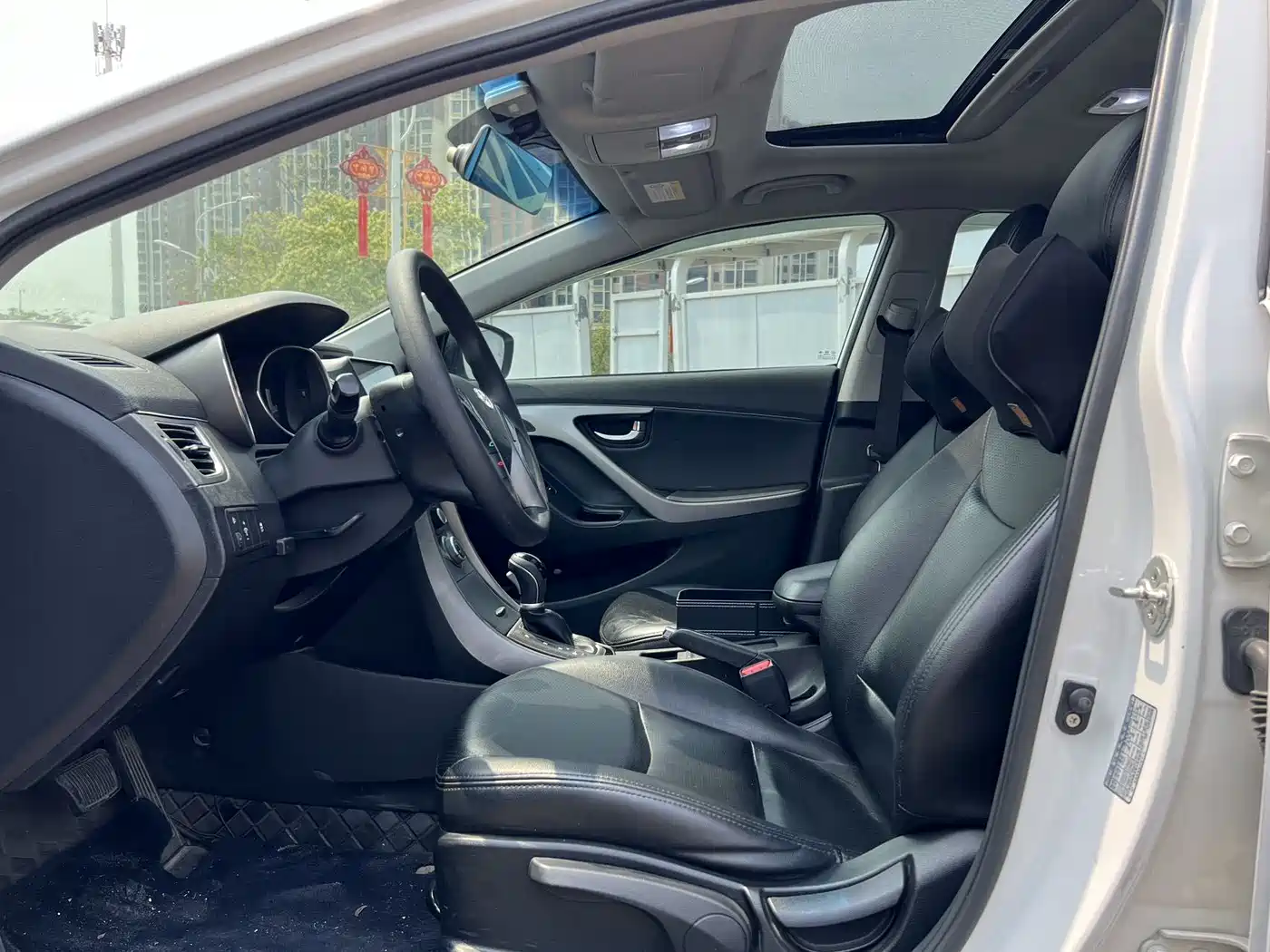 Hyundai Langdong 2016 1.6L Automatic Premium Edition фото 6