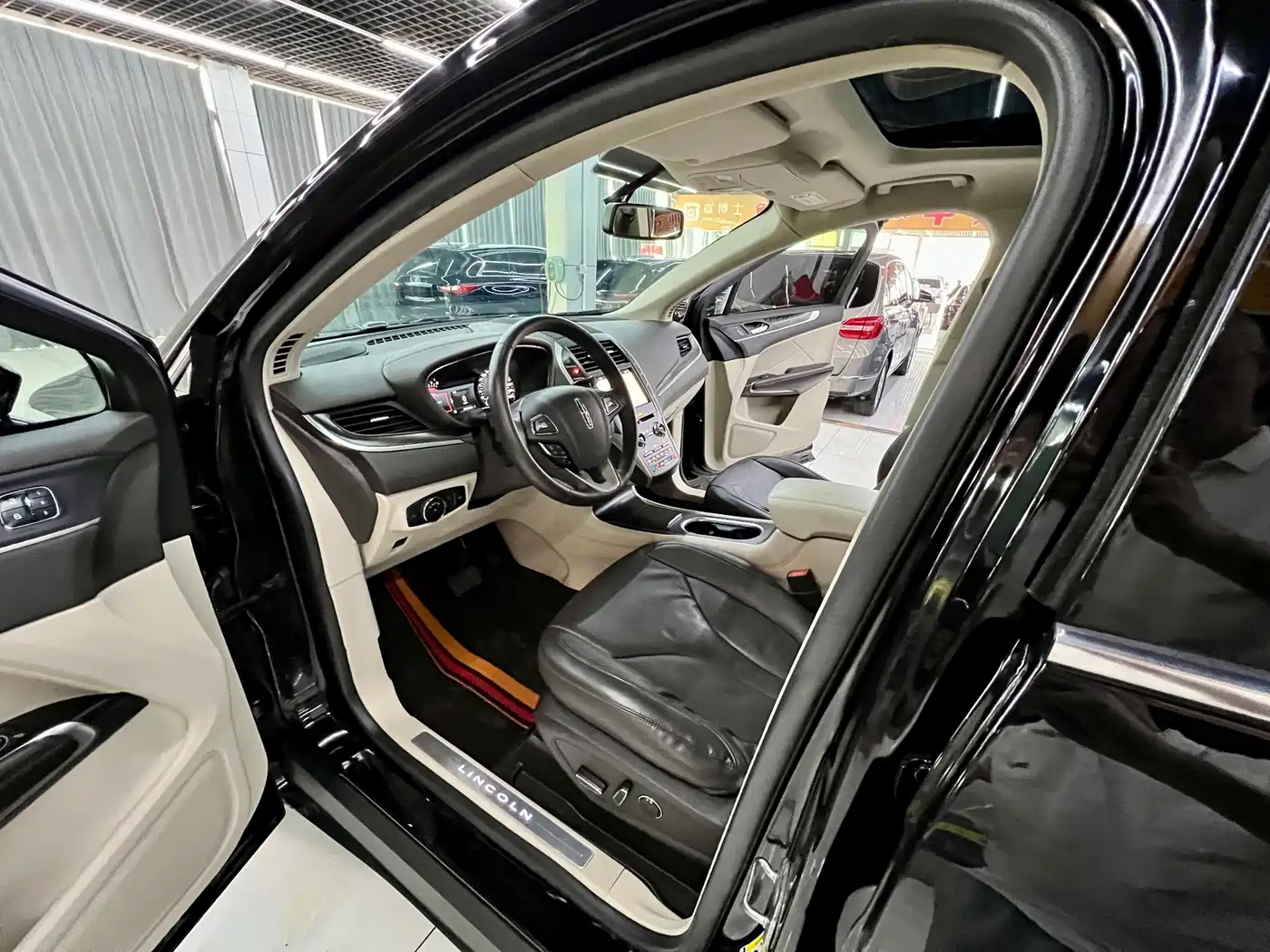 LINCOLN MKC