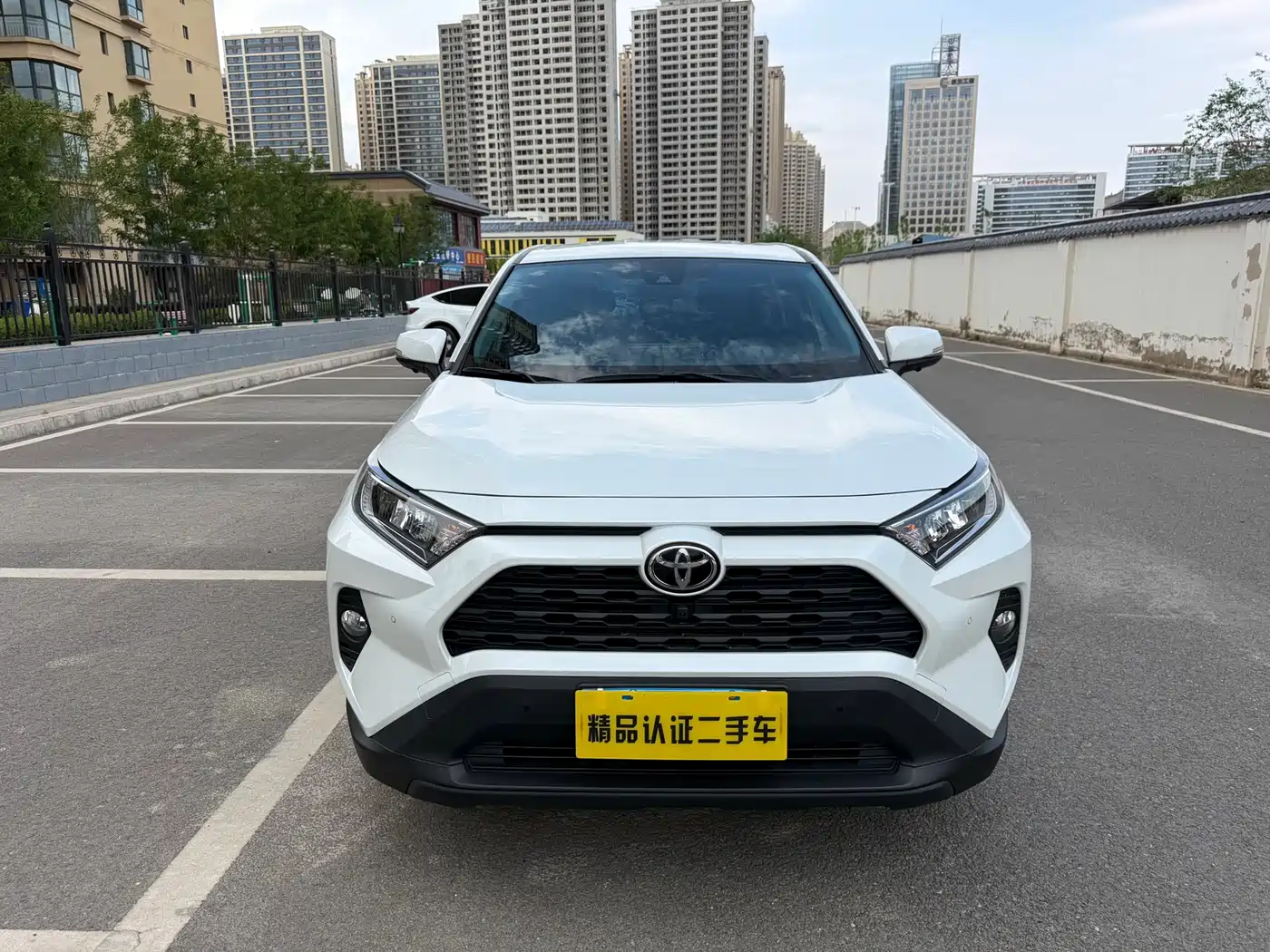 Toyota RAV4 Rongfang 2022 2.0L CVT 2WD Urban Edition фото 2