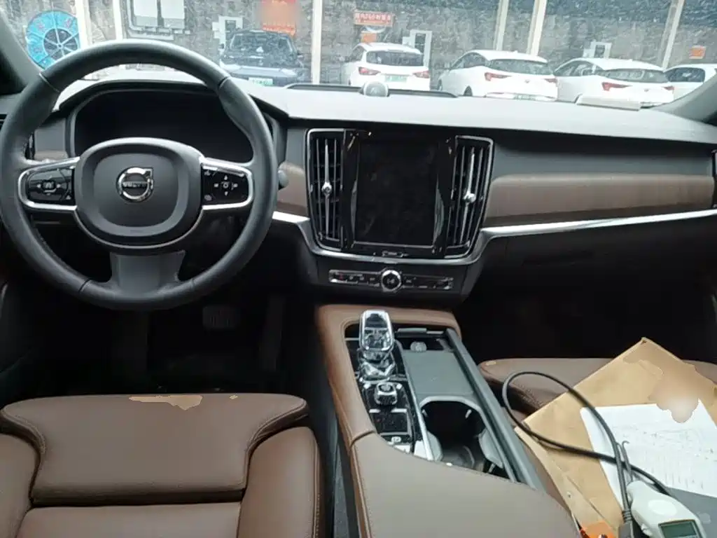 Volvo S90 2025 2025 B5 Zhiyuan Luxury Edition