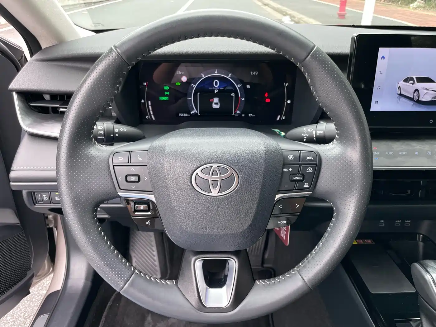 Toyota Camry 2024 Hybrid 2.0HGVP Luxury Edition фото 18