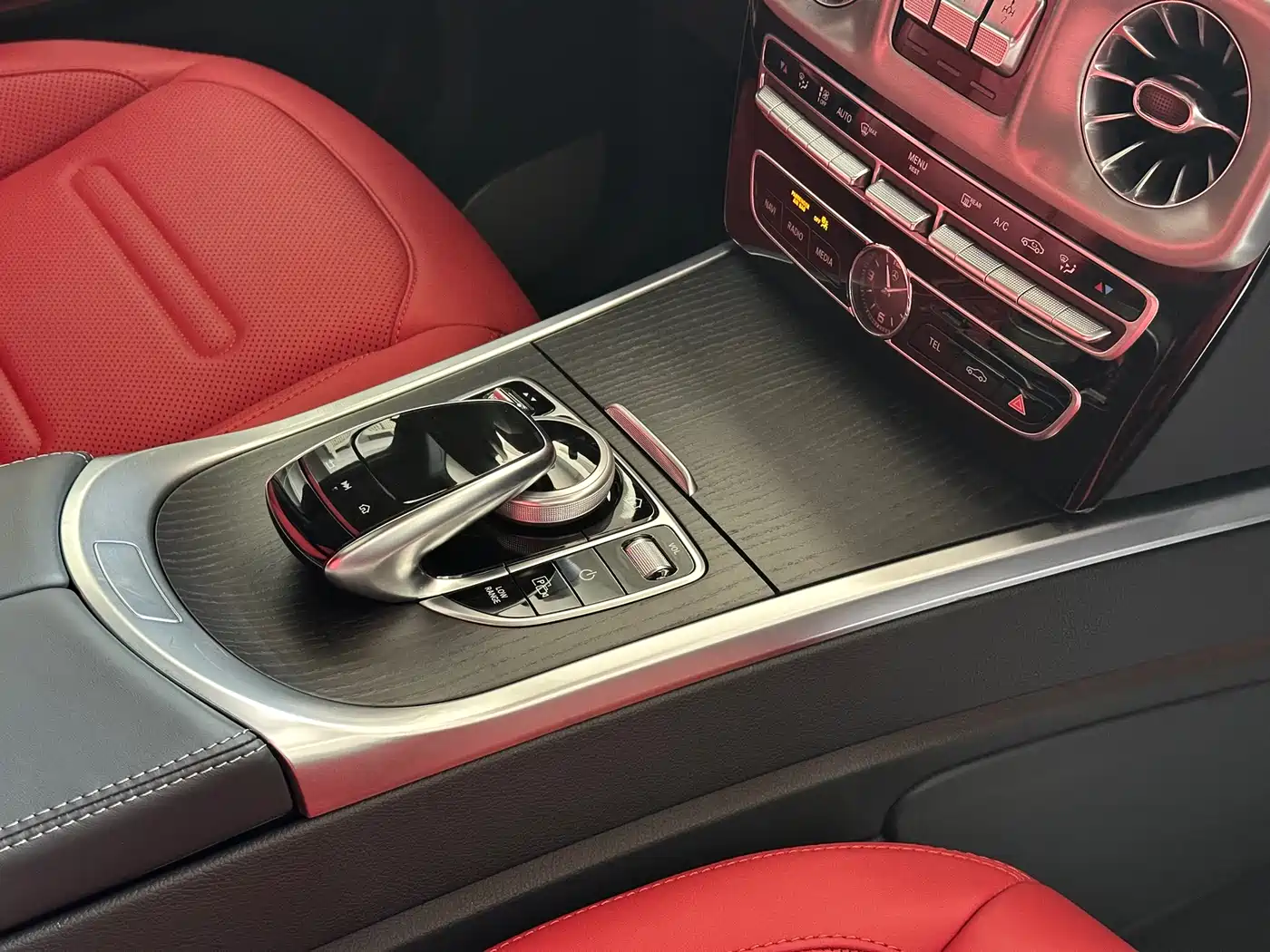 Mercedes-Benz G-Class 2024 G 500 фото 15