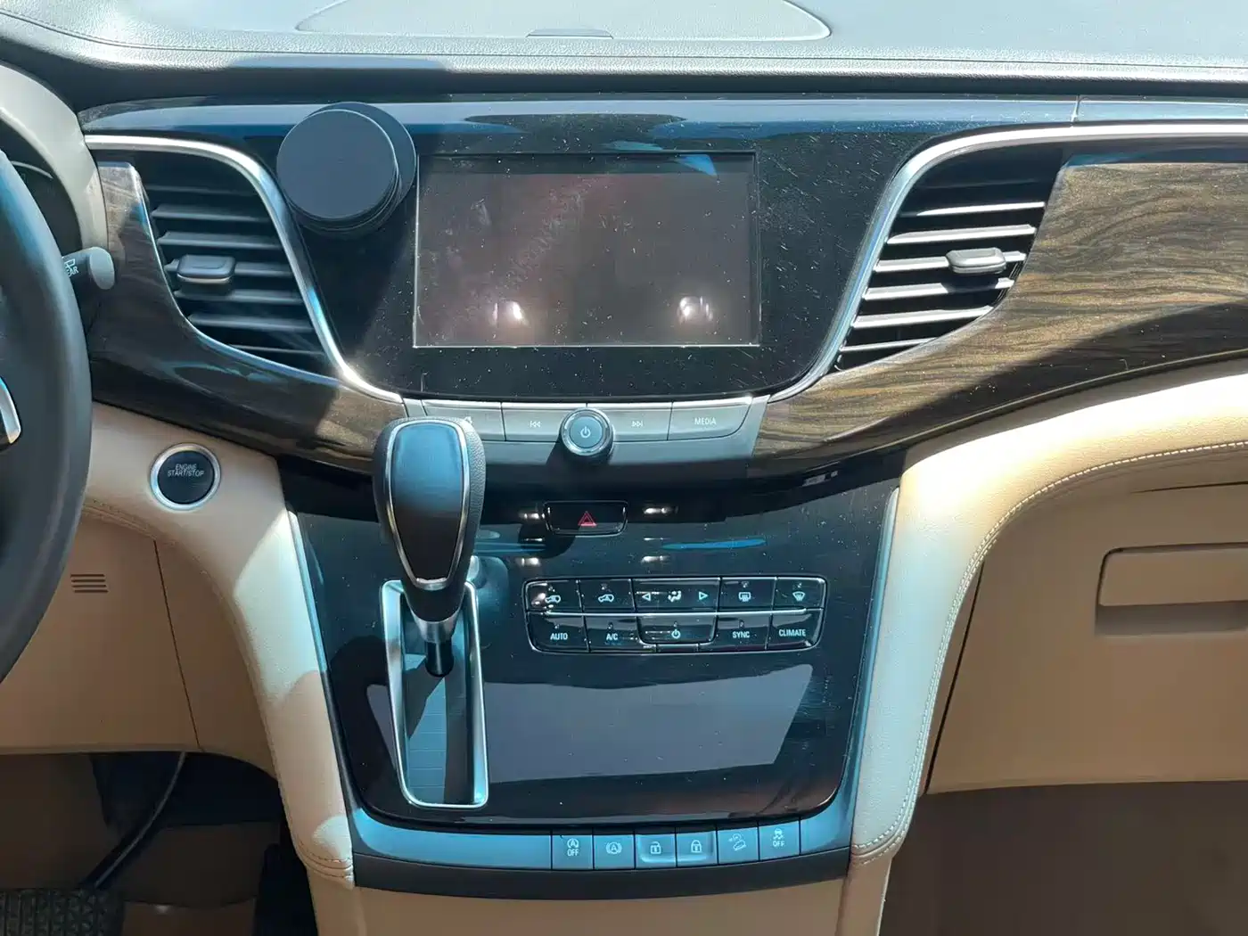 Buick GL8 2018 ES 28T Luxury Type China VI фото 24