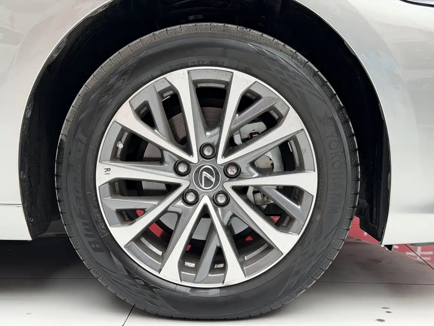 Lexus ES 2025 2025 200 Ultimate Edition