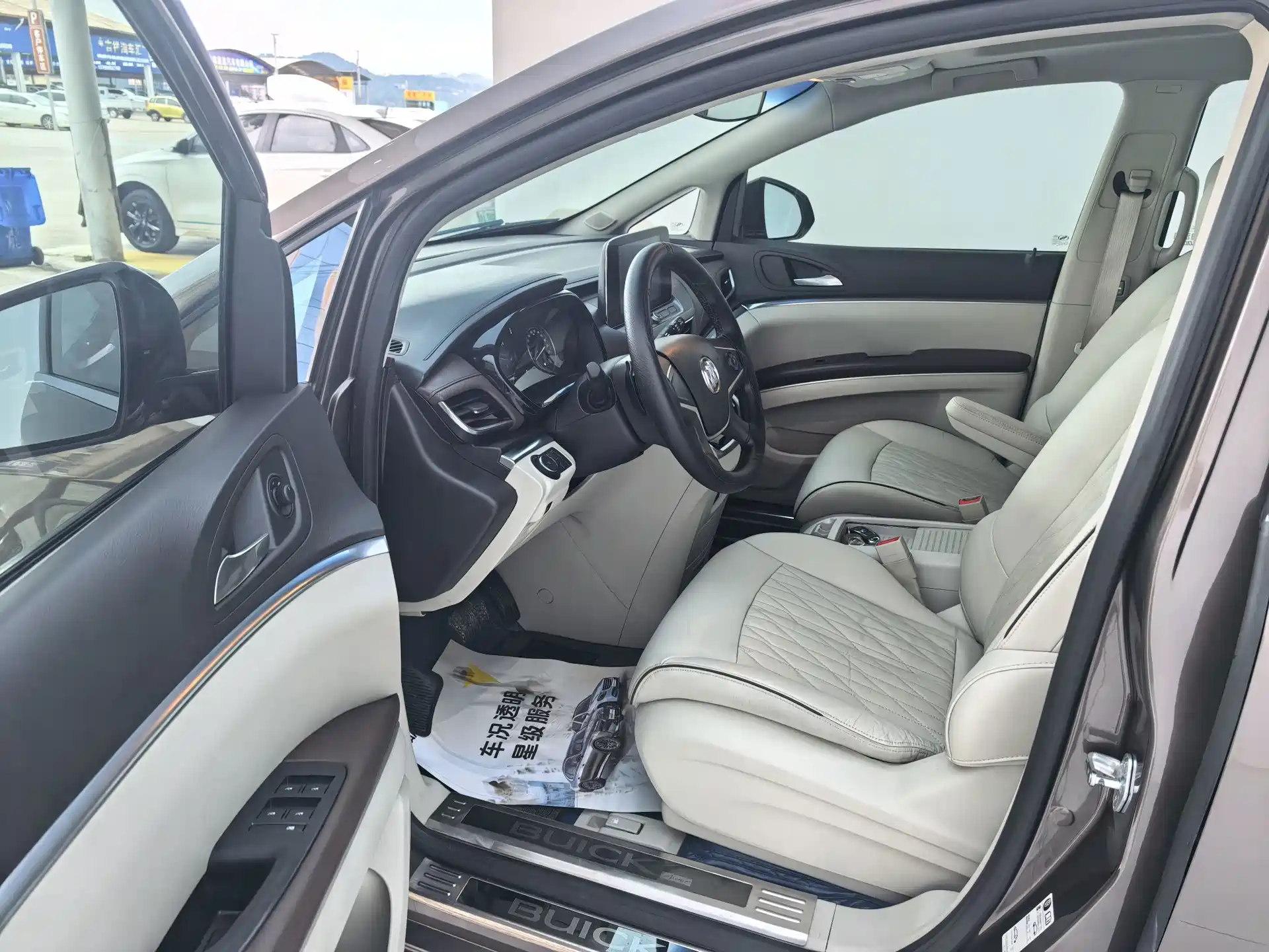Фото 7 - Buick GL8