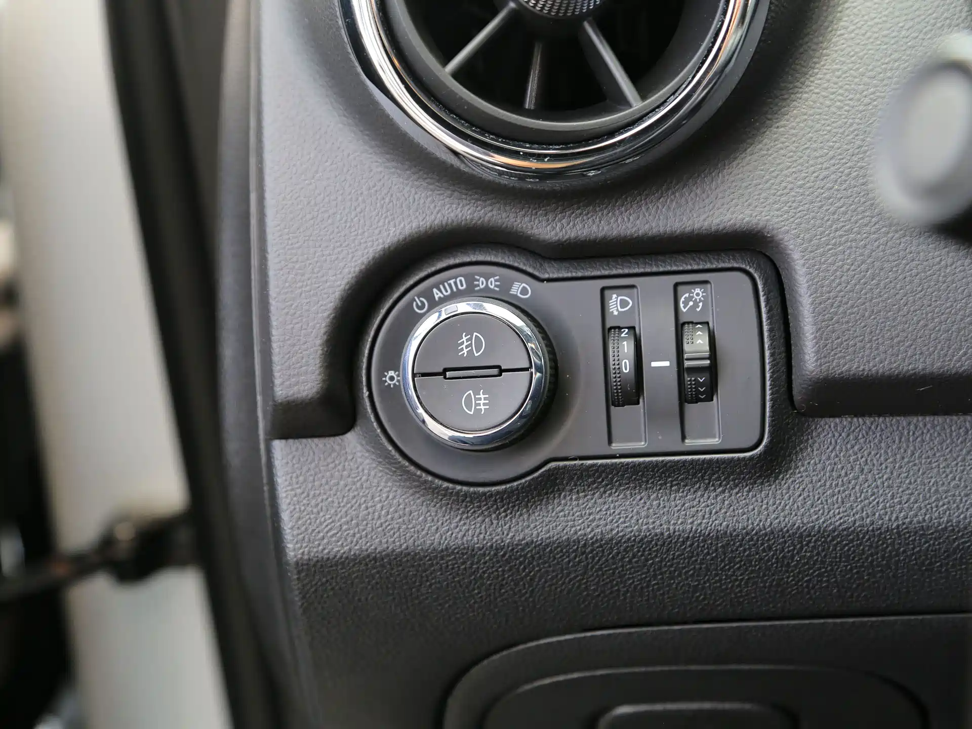 Фото 10 - Chevrolet Trax