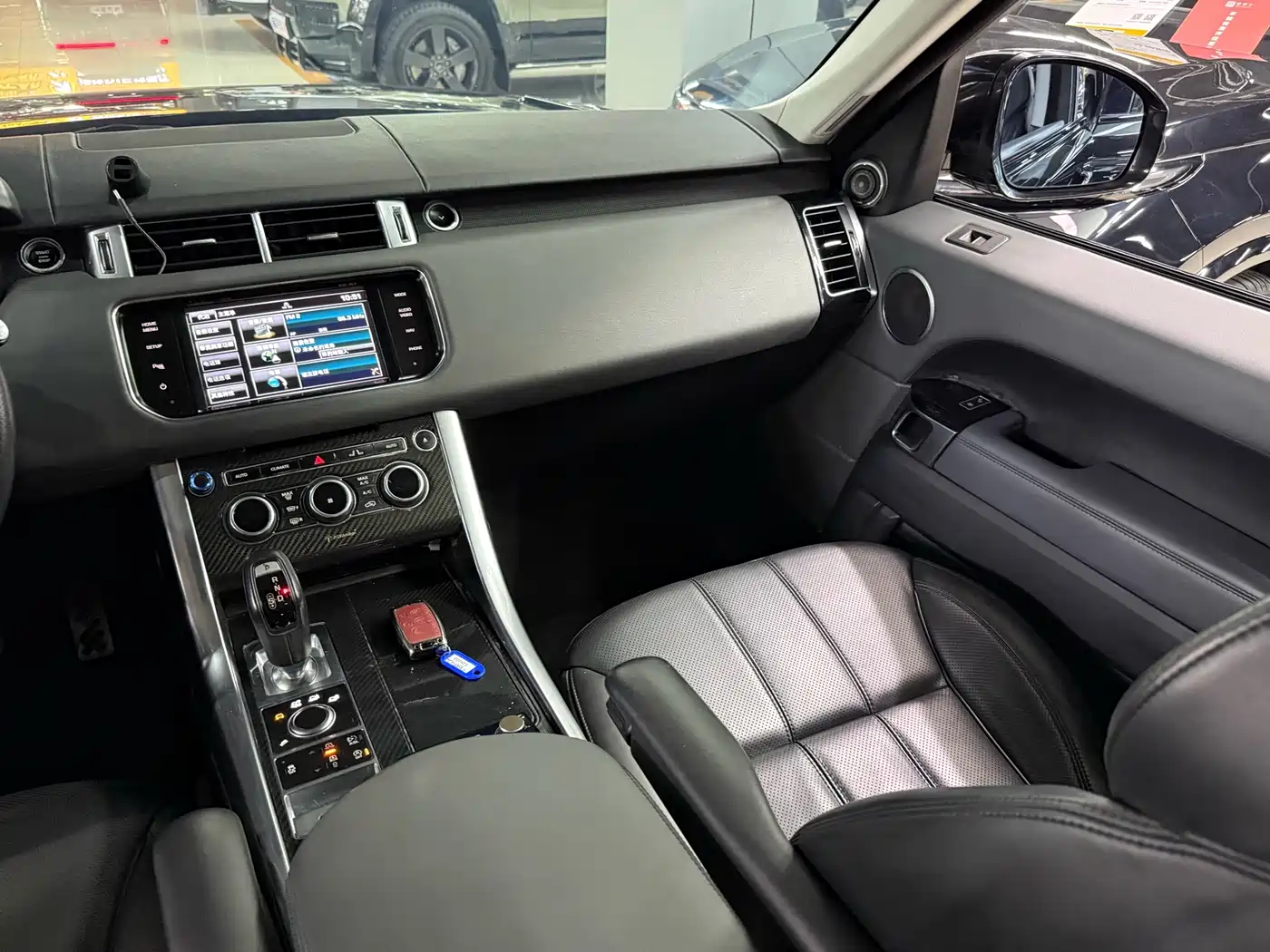 Land Rover Range Rover Sport 2016 3.0 SDV6 HSE фото 13