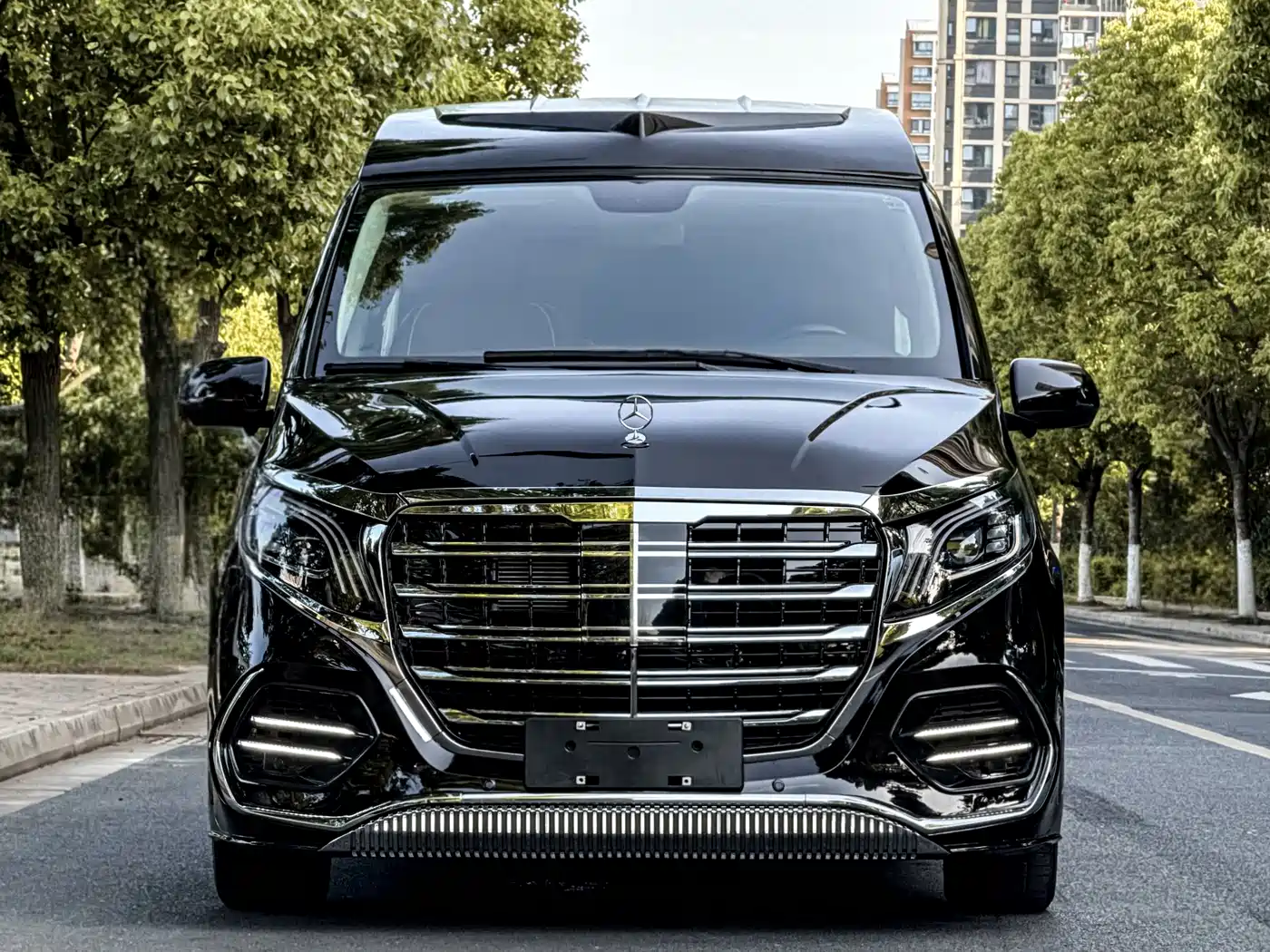 Mercedes-Benz Vito 2023 2.0T Business 7-Seater фото 4