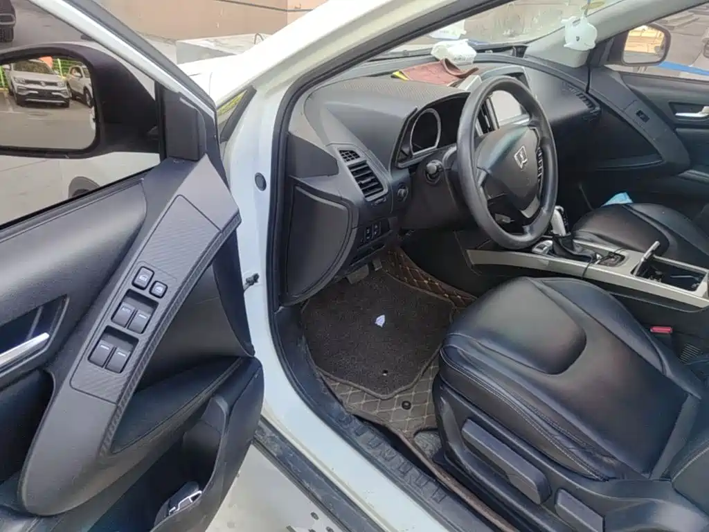 Luxgen U6 SUV 2016 2015 1.8T Innovation Upgrade