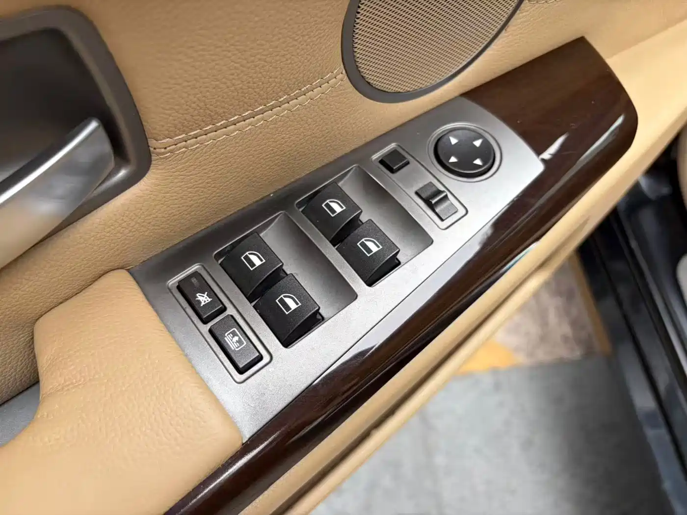 BMW 7 Series 2005 Model 740Li фото 17