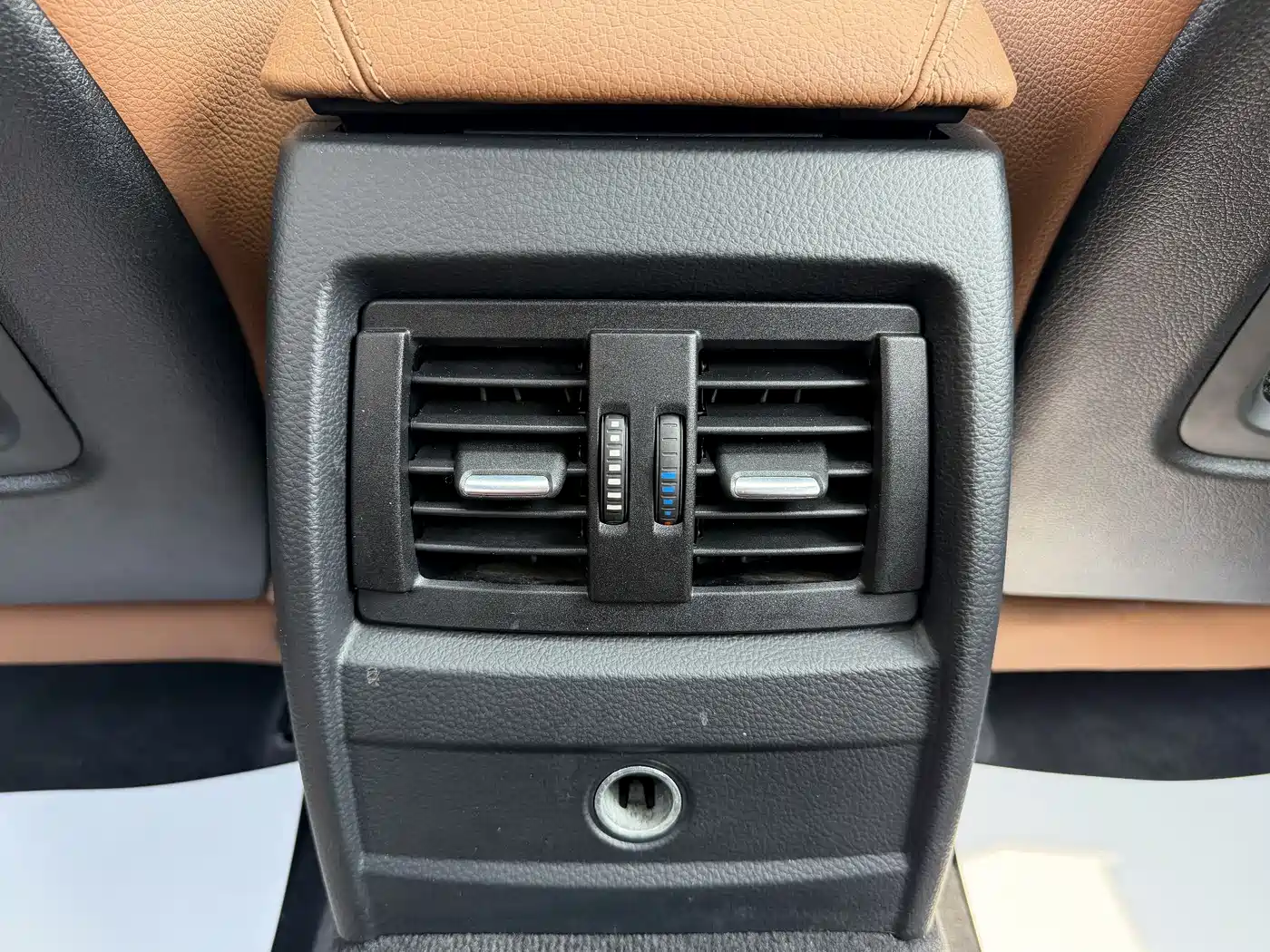 BMW 3 Series 2013 320Li Luxury Design Package фото 26