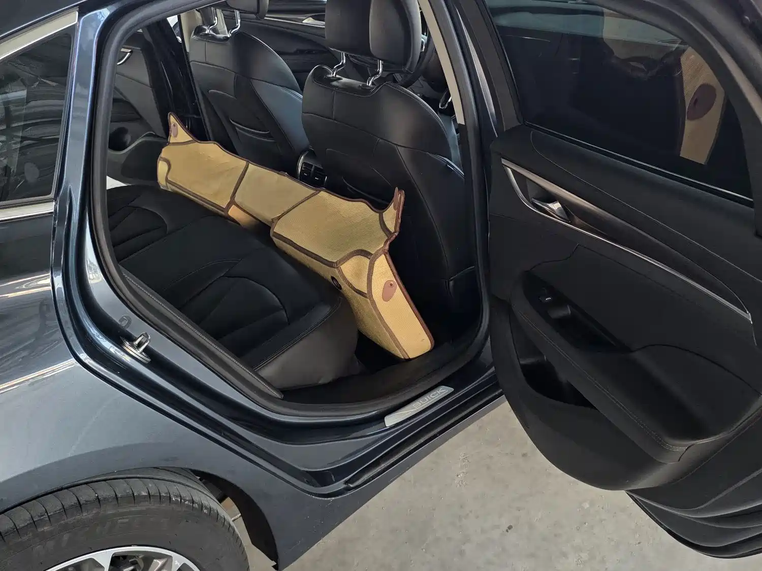 Photo 16 - Buick LaCrosse