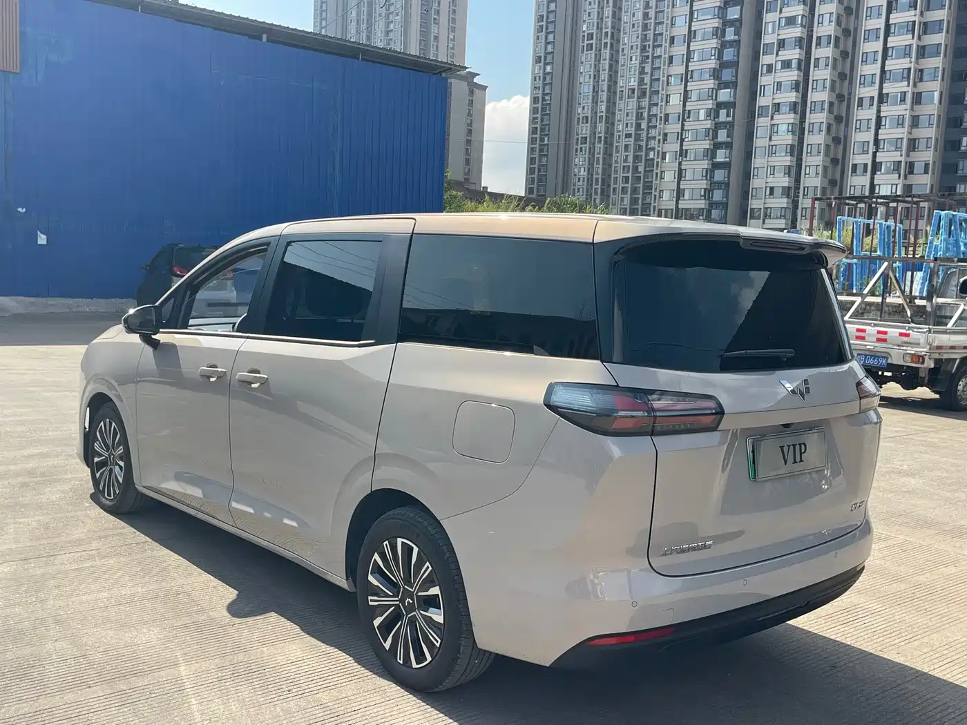 Wuling Motors Xingguang 730 New Energy 2025 2025 Model Plug-in Hybrid Base Version