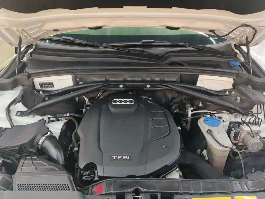 Audi Q5 2018 2017 Plus 40 TFSI Technology