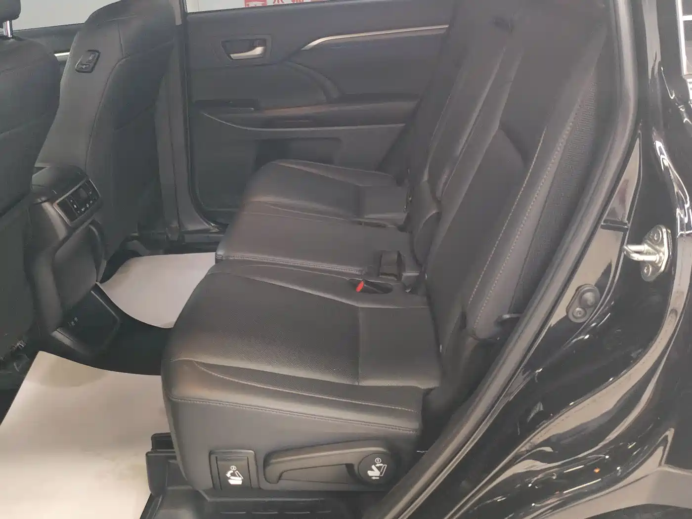 Toyota Highlander 2018 2.0T 4WD Ultimate 7-seater China VI фото 18