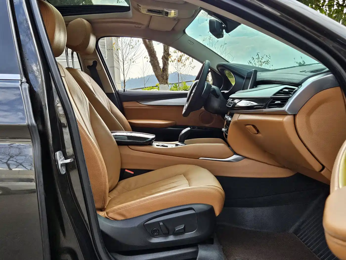 BMW X6 2015 xDrive35i Luxury Model фото 4