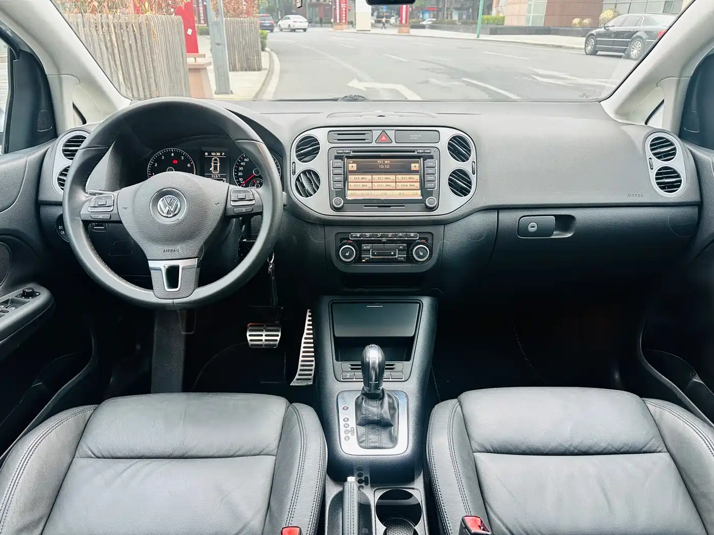Volkswagen Golf (Import) 2011 1.4TSI Cross Golf фото 27