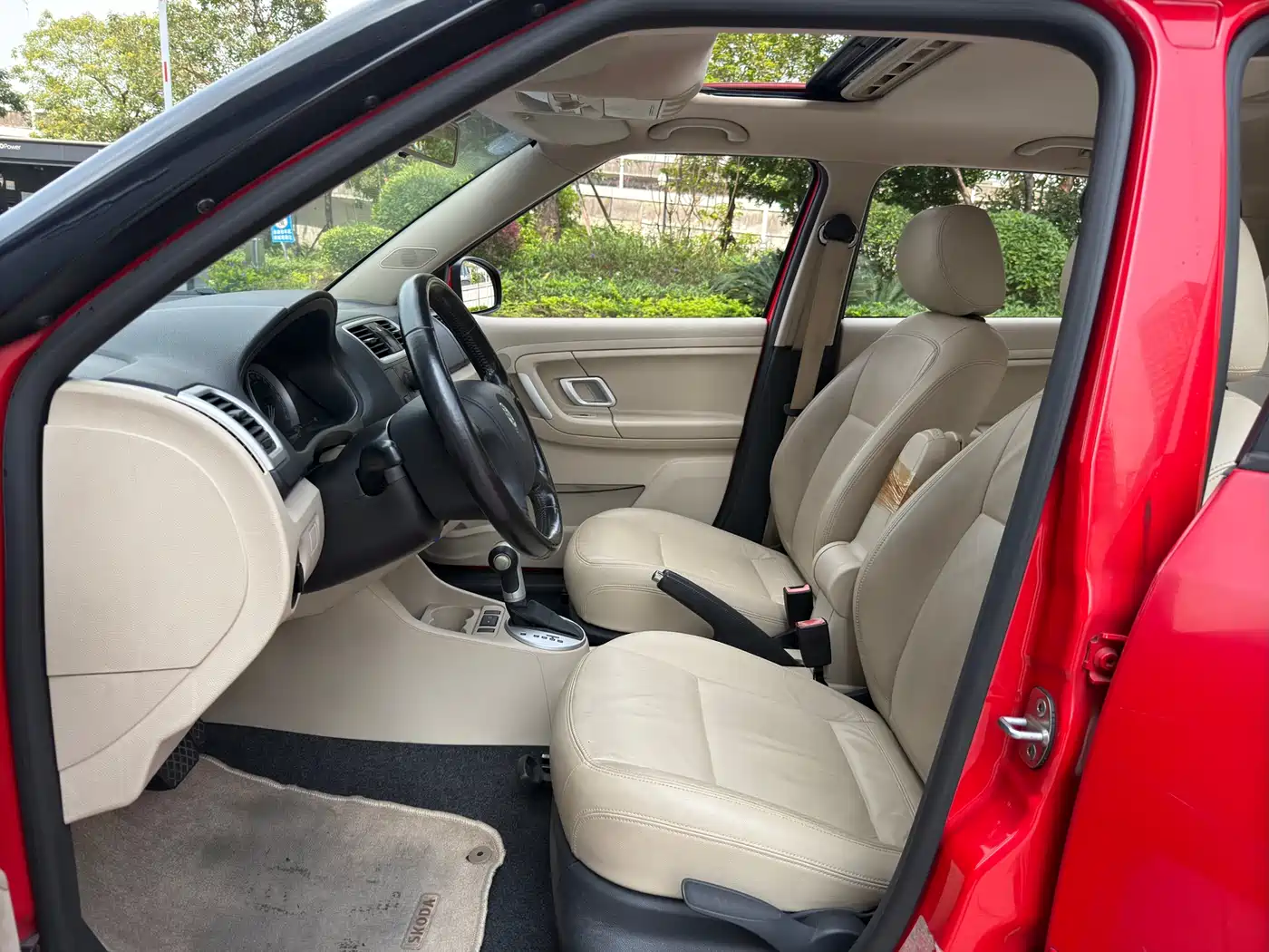 Škoda Fabia 2009 Model 1.6L Automatic JingLing Edition фото 10