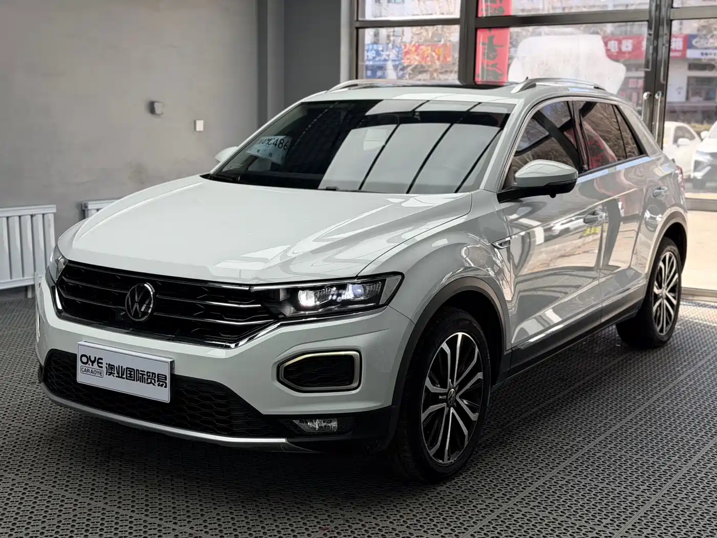 Volkswagen T-ROC 2021 280TSI DSG 2WD Comfort Smart Connect Edition