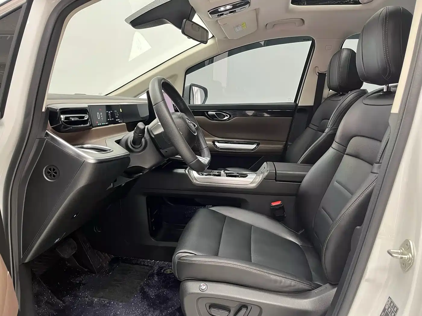GAC Trumpchi Trumpchi E8 NEV 2024 150km PRO фото 3