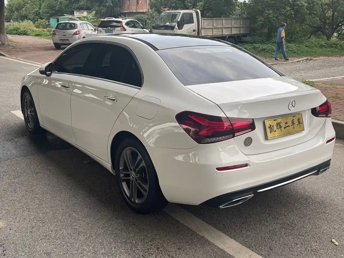 Mercedes-Benz A-Class 2019 A 200 L фото 10