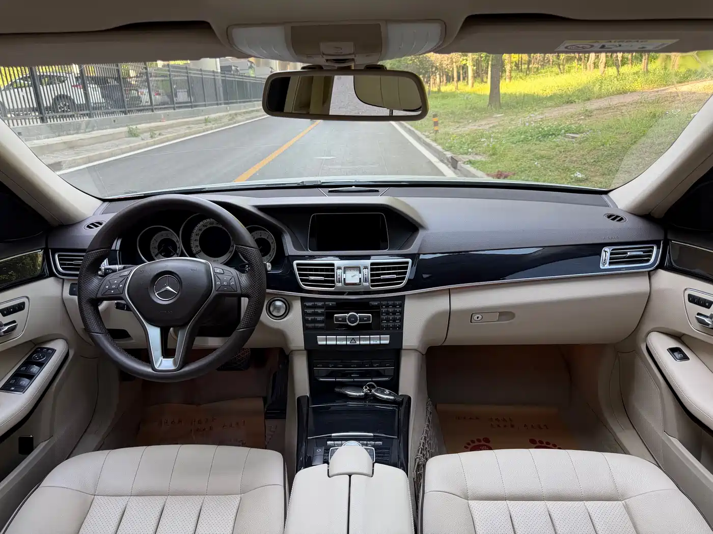 Mercedes-Benz E-Class 2015 E 260 L Sport фото 4