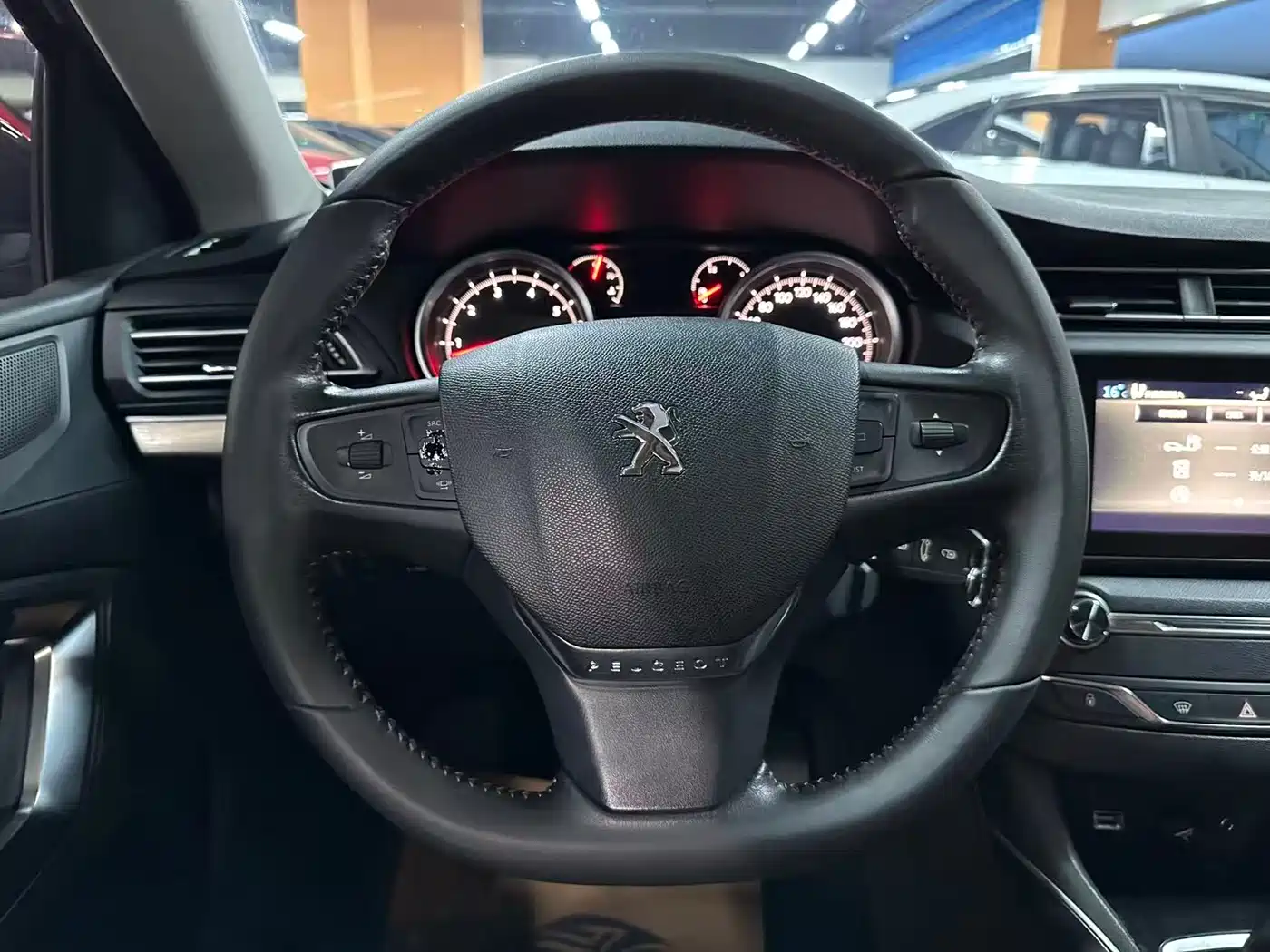 Peugeot 408 2016 1.6T Automatic Luxury Edition фото 10