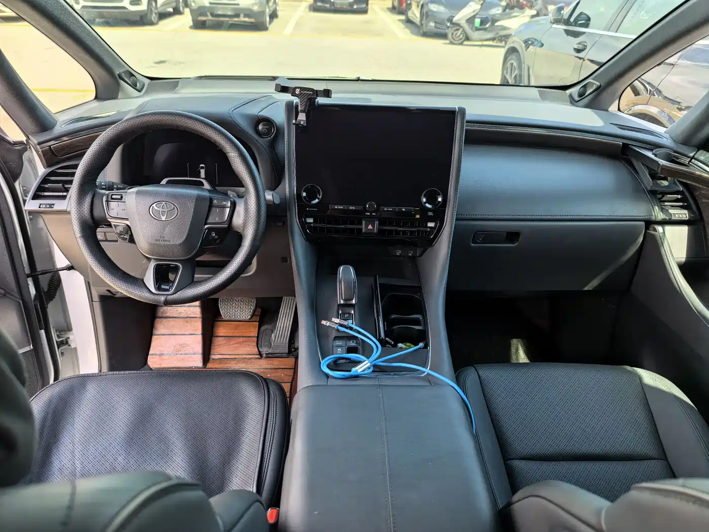 Toyota Alphard 2024 Hybrid 2.5L Prestige Edition фото 10