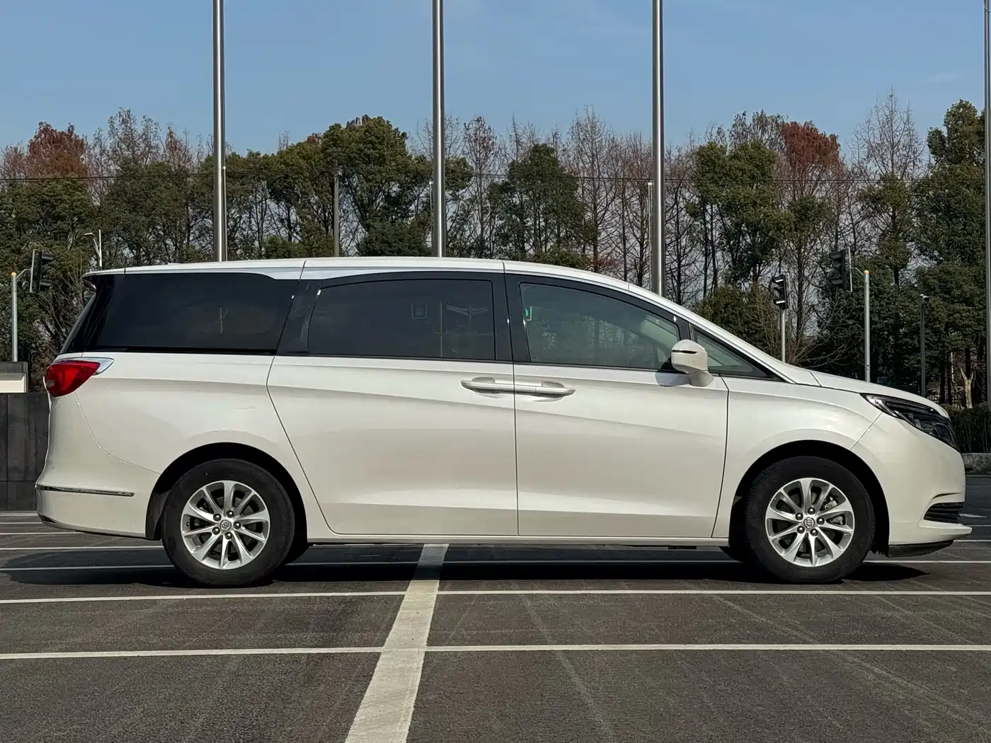 Buick GL8 2017 ES 28T Comfort Type China V фото 7