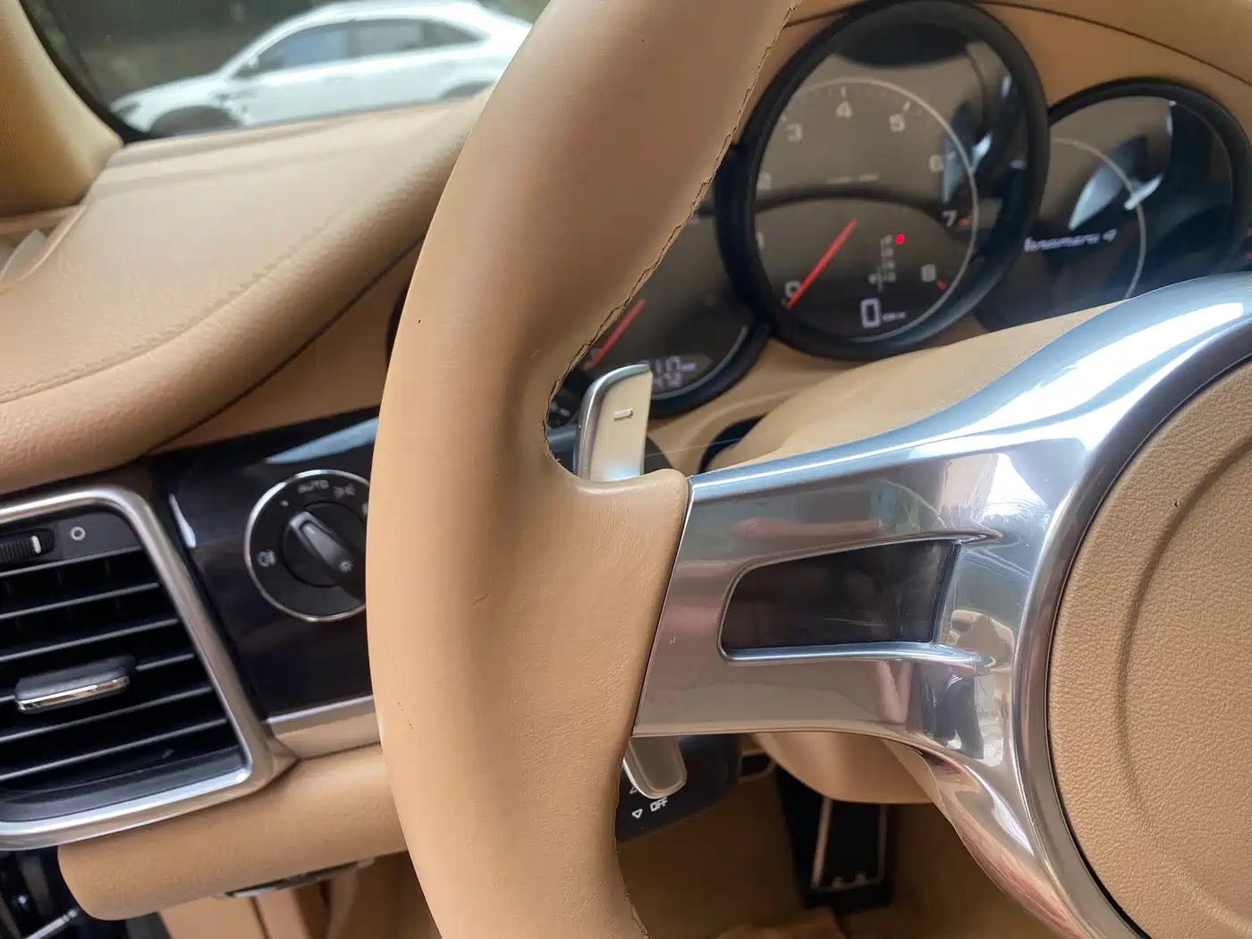 Porsche Panamera 2010 Panamera 4 3.6L фото 10