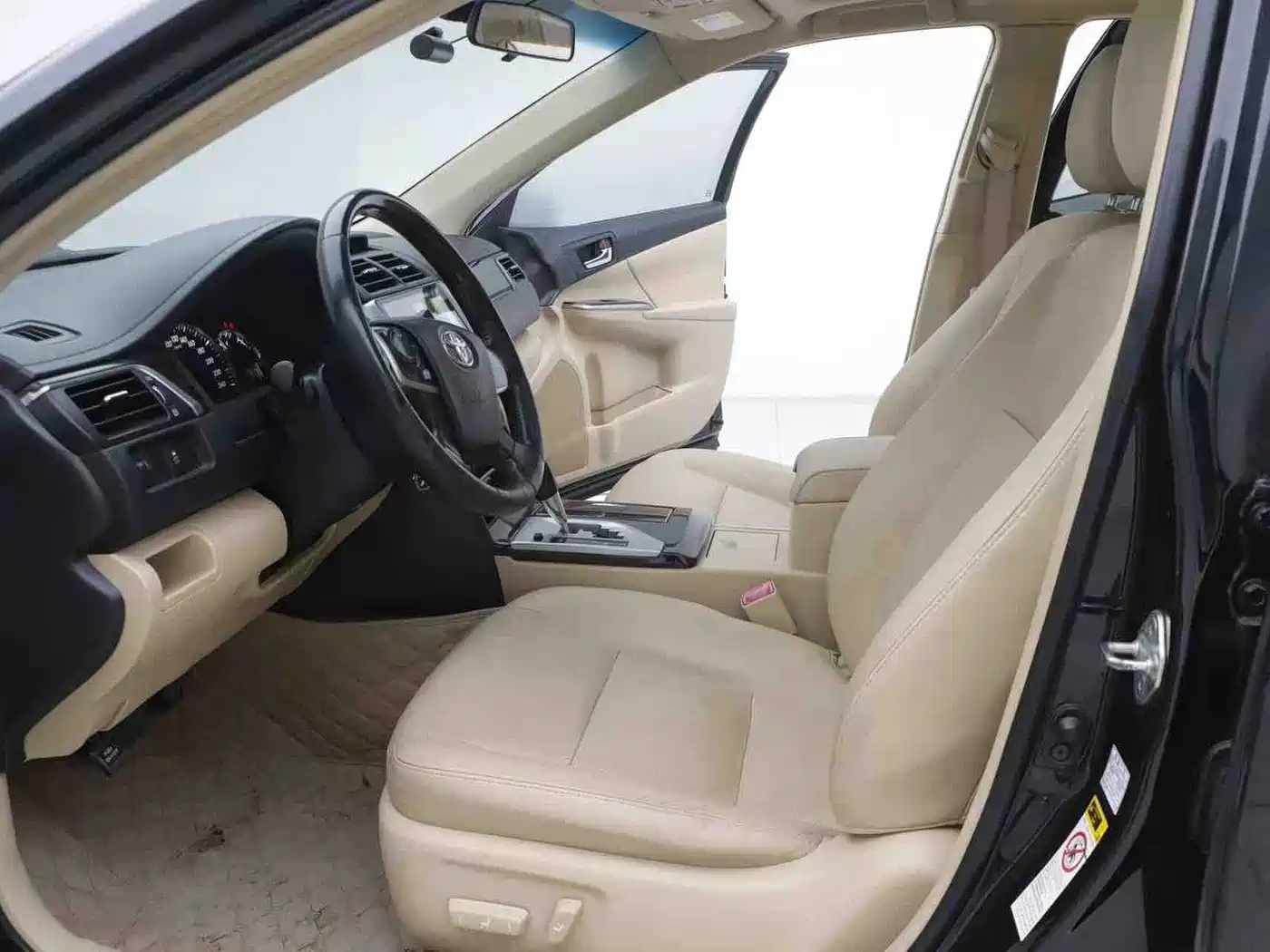 Toyota Camry 2015 2.0G Leading Edition фото 6