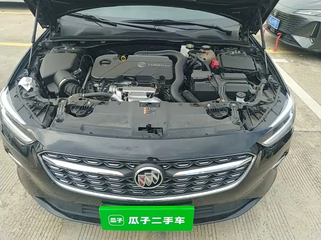 Photo 20 - Buick Regal