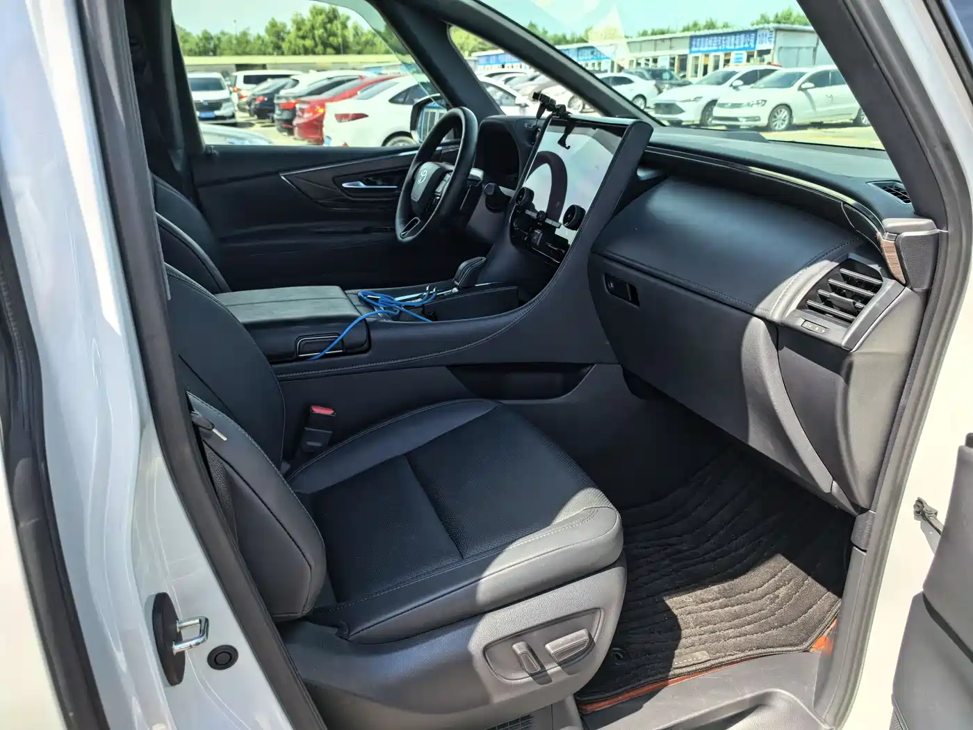 Toyota Alphard 2024 Hybrid 2.5L Prestige Edition фото 6