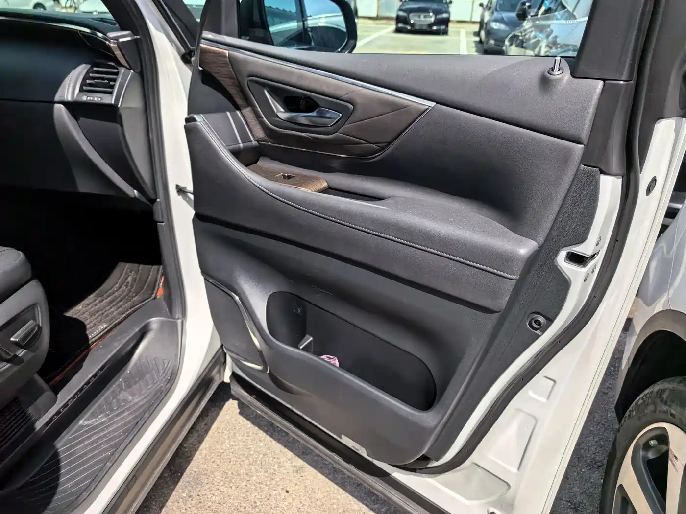Toyota Alphard 2024 Hybrid 2.5L Prestige Edition фото 8