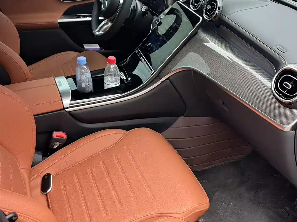 Mercedes-Benz GLC 2026 GLC 260 L 4MATIC Classic Edition фото 5
