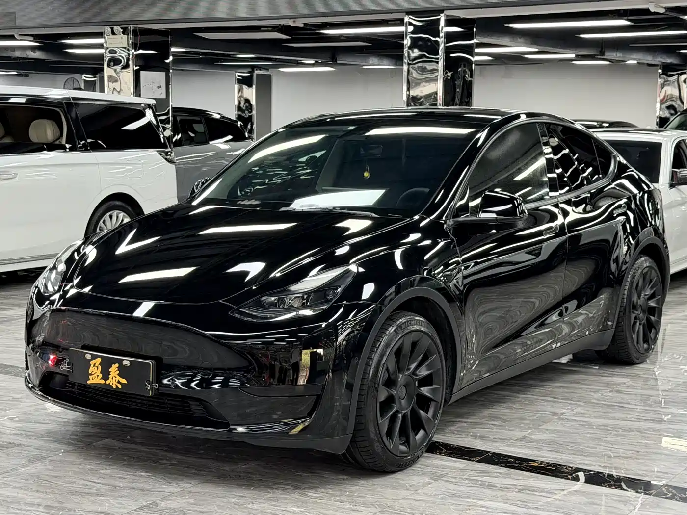 TESLA MODEL Y