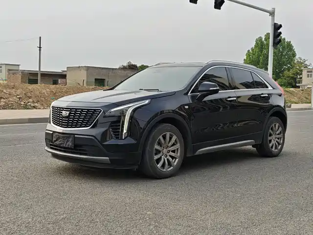 CADILLAC XT4