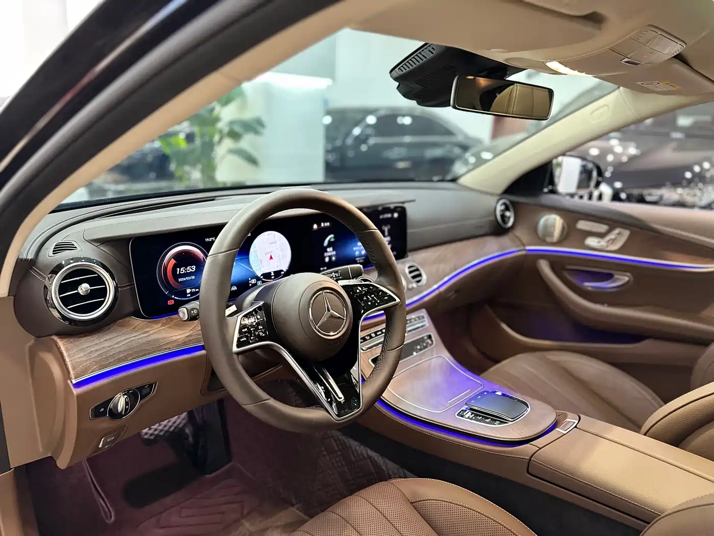 MERCEDES-BENZ E CLASS