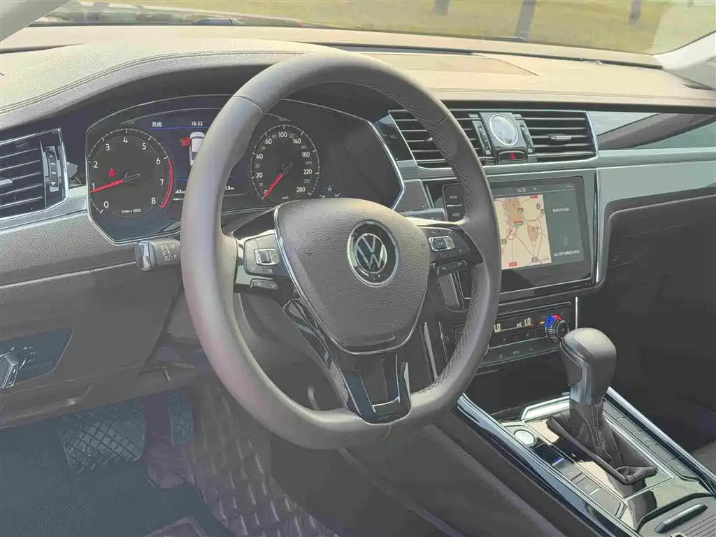 Фото 11 - Volkswagen Phideon