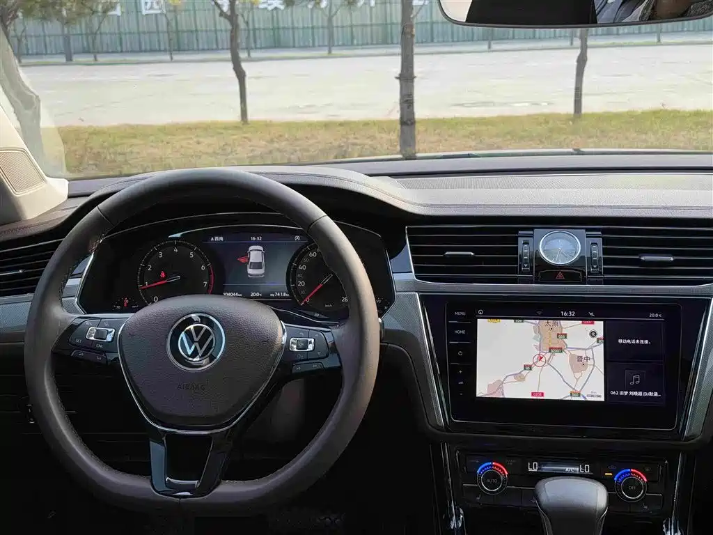 Фото 7 - Volkswagen Phideon