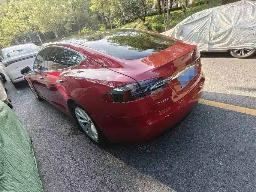 Фото 9 - Tesla Model S