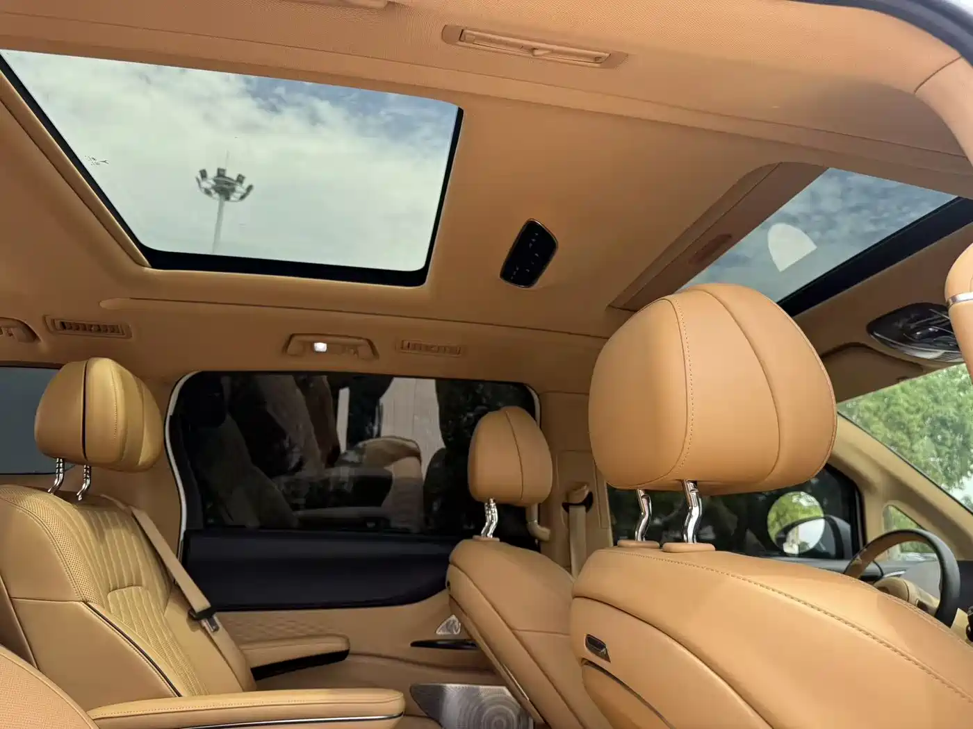 Voyah Auto Voyah Dreamer 2022 Low-carbon Dream+Smart Package фото 21