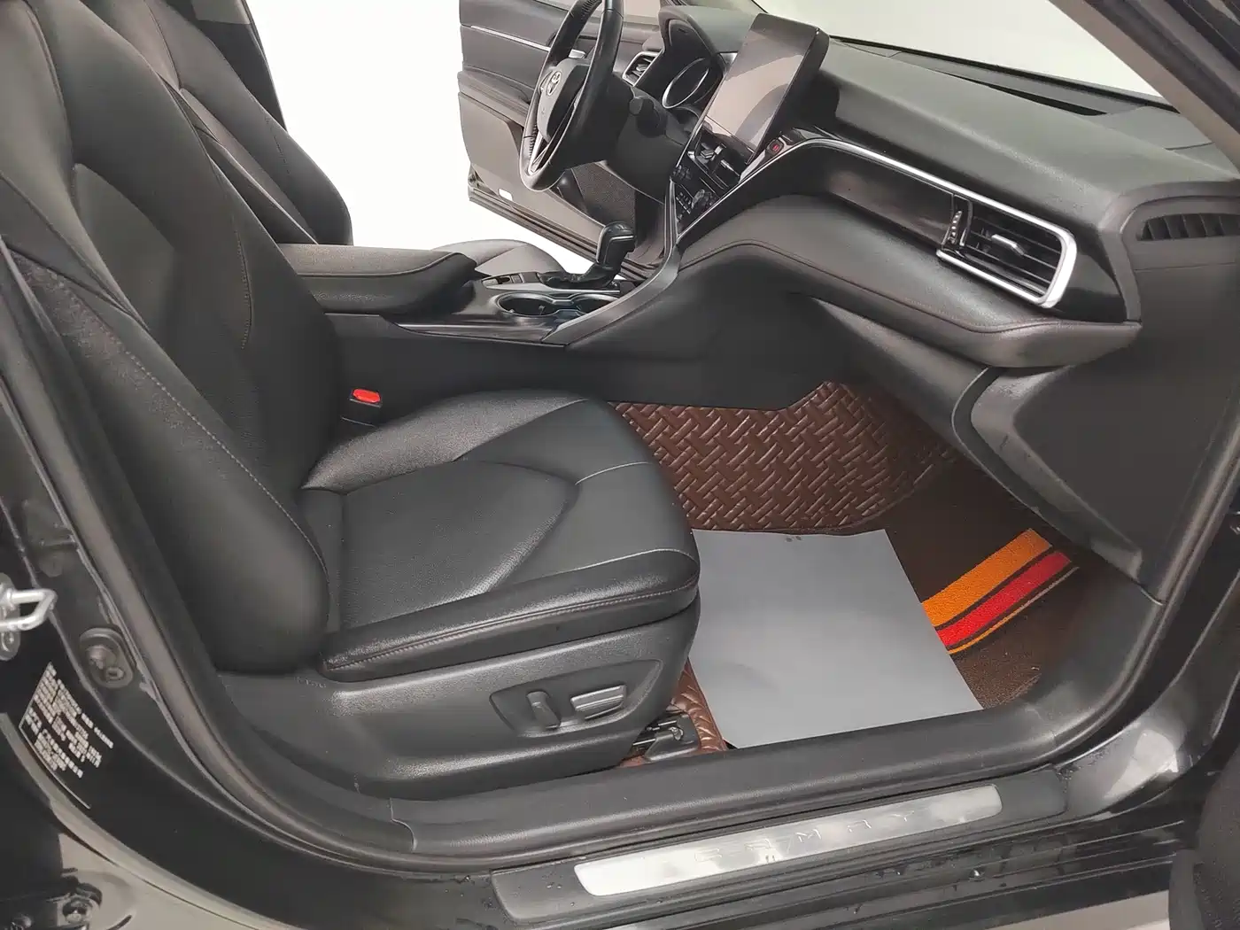 Toyota Camry 2021 2.0G Luxury Edition фото 14