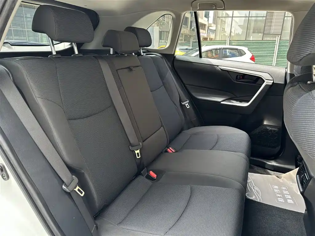 Toyota RAV4 Rongfang 2021 2.0L CVT 2WD Urban фото 15