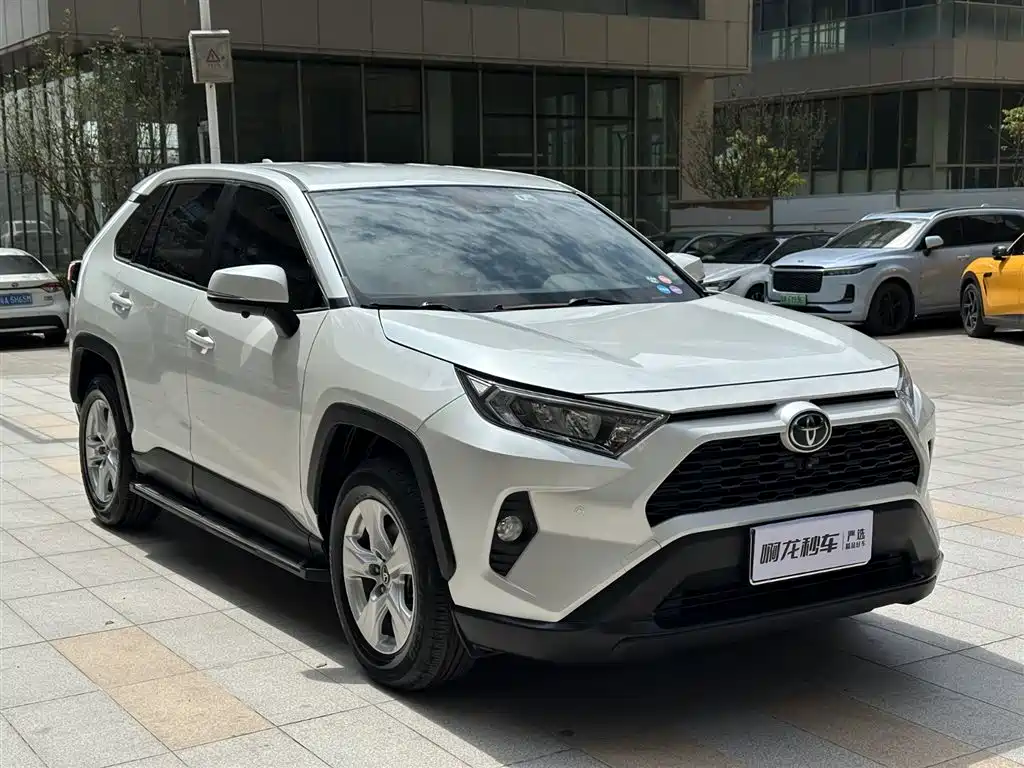 Toyota RAV4 Rongfang 2021 2.0L CVT 2WD Urban фото 5
