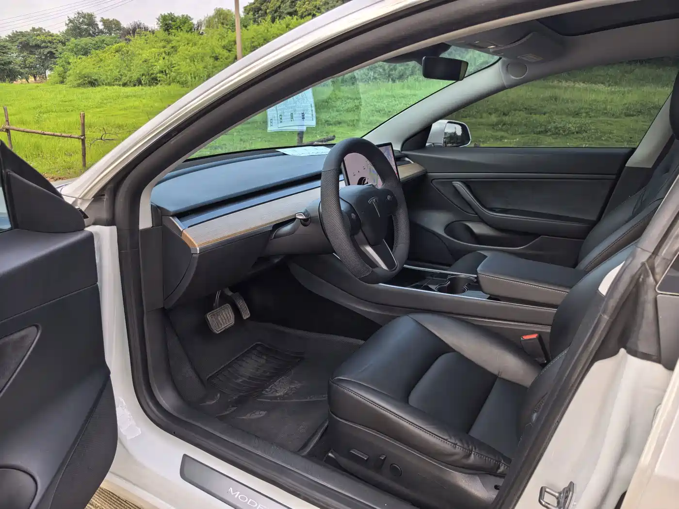 Photo 7 - Tesla Model 3