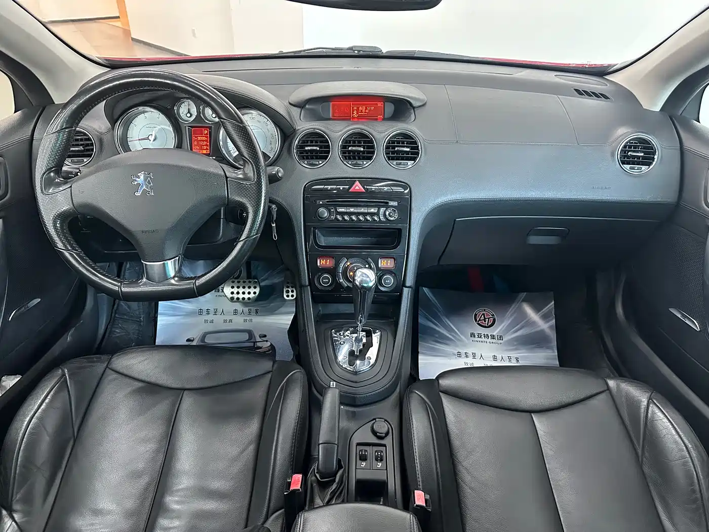 Peugeot 308 (Import) 2009 1.6T CC Automatic Luxury фото 21