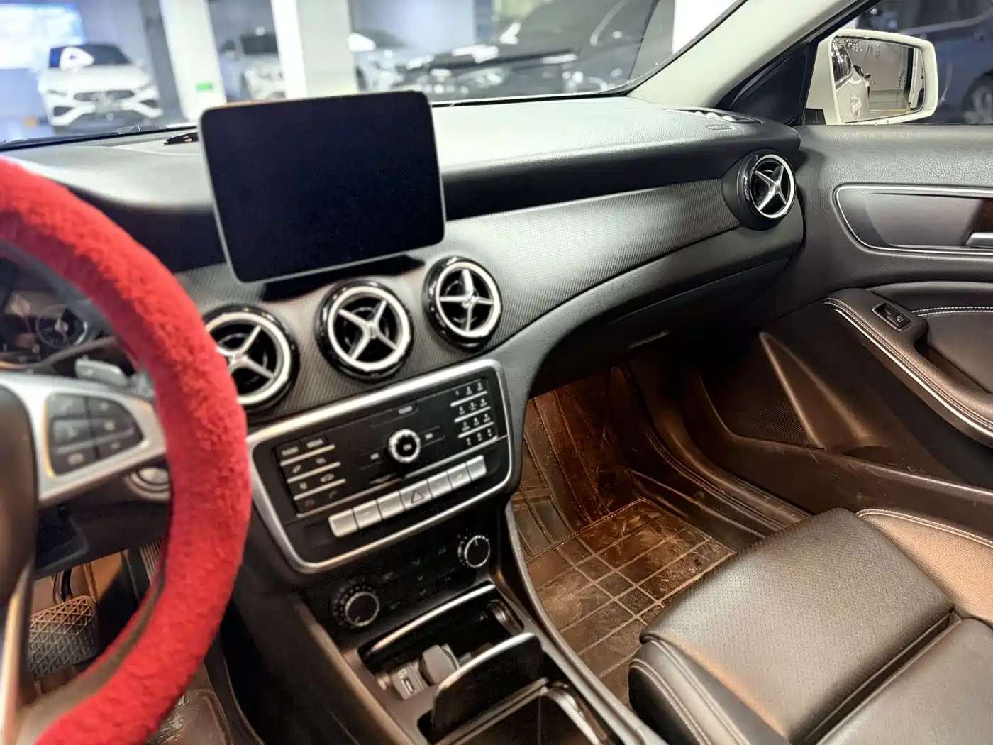 Mercedes-Benz GLA 2019 GLA 200 Dynamic фото 12